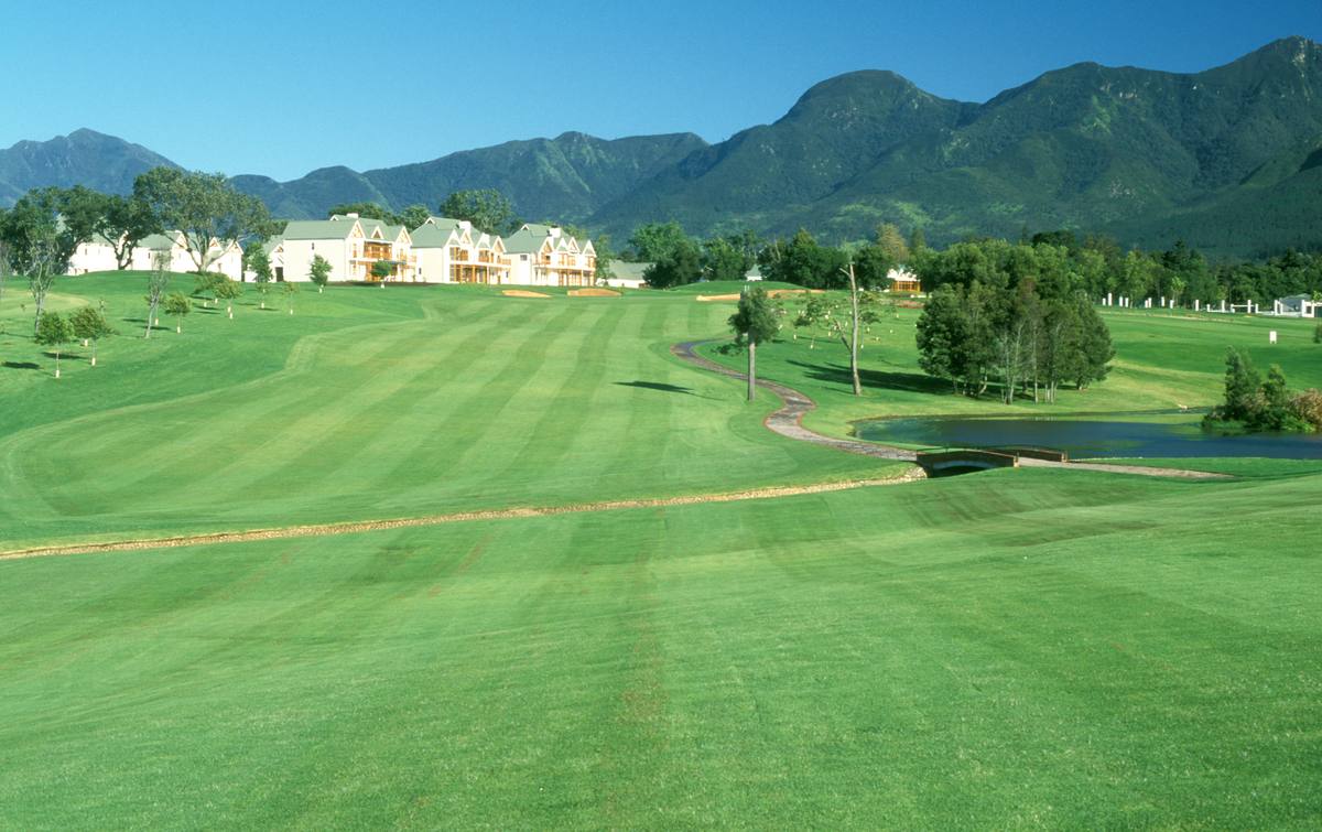 Fancourt Links course with Outeniqua Mountains